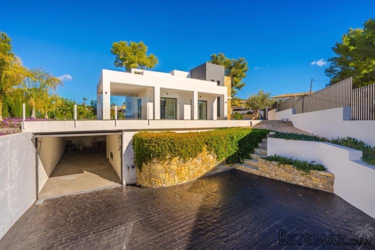 Modern new build villa for sale in Calpe, on a quiet and.. - 4