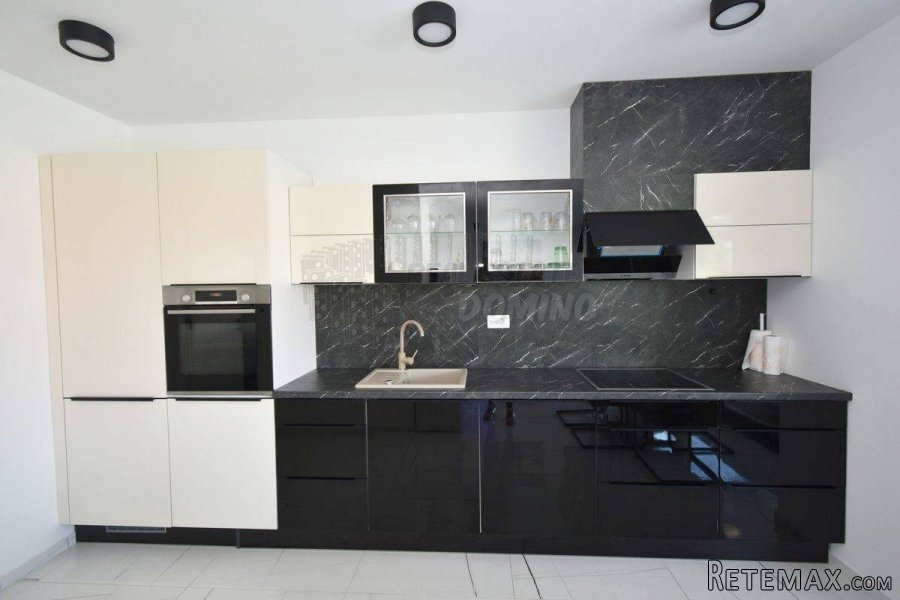 Prekrasan apartman s vlastitim bazenom 70 m od mora! Njivice - 14