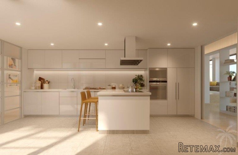 This truly phenomenal penthouse, in the bustling heart of.. - 4