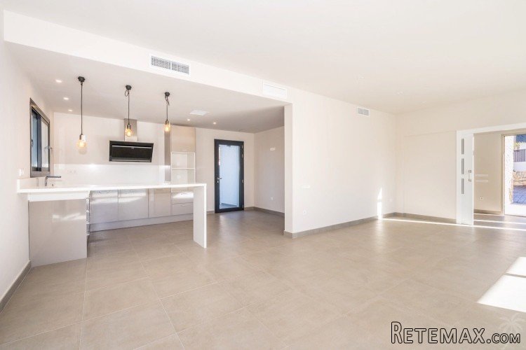 Modern new build villa for sale in Calpe, on a quiet and.. - 6