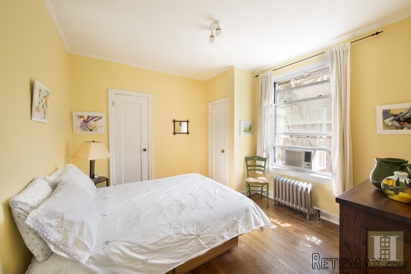 2 bedroom Apartment For Sale: 37 -11.. - 2