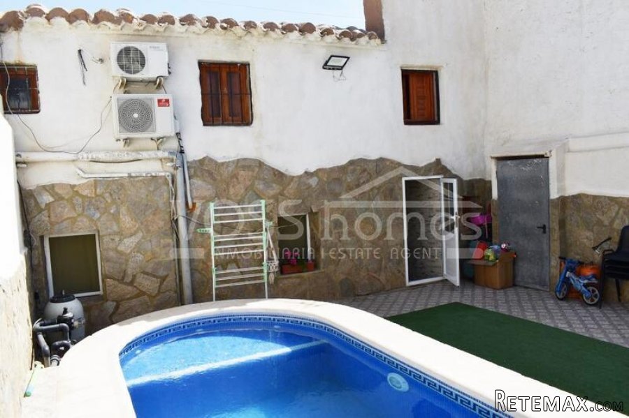 EXCLUSIVE LISTING FOR VOSS HOMES - A lovingly renovated, 2.. - 7