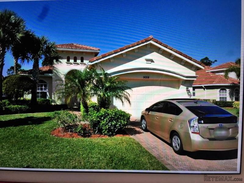 9008 Pumpkin Ridge, Port Saint Lucie..