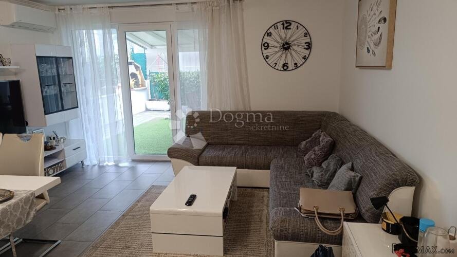 Viškovo, stan 51 m2, okućnica 90 m2, novouređeno - 2