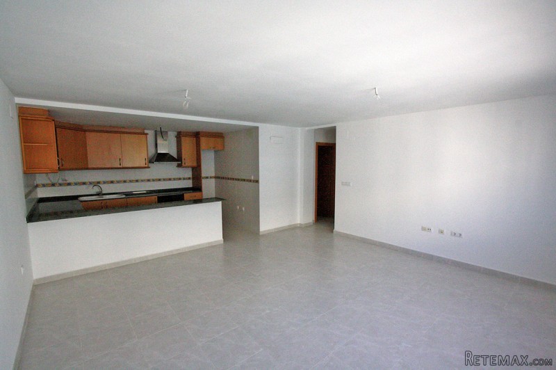 1 Bed Apartment In Denia - 2