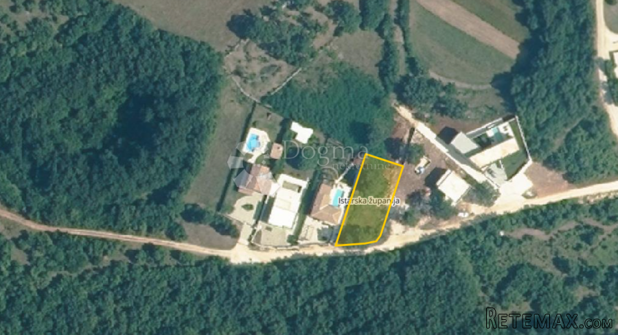SVETVINČENAT: Građevinsko zemljište 726m - 3