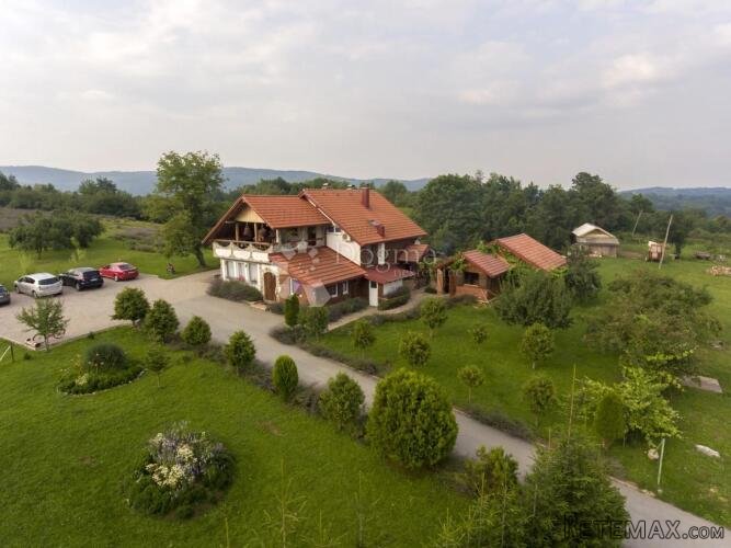 IMANJE KUĆE POMOĆNI OBJEKTI I ZEMLJA 10000 M2