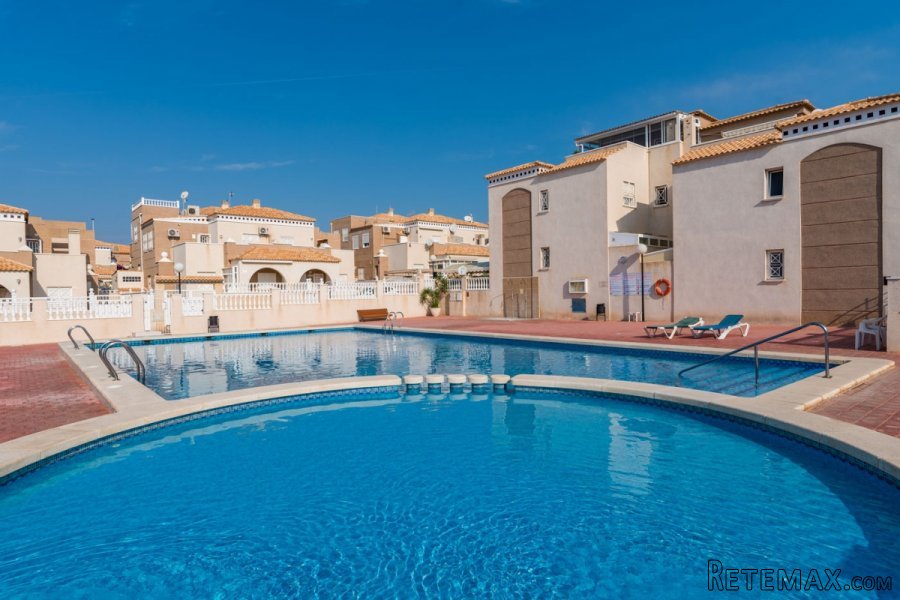Bungalow en planta baja de 2 dormitorios en Altos de la..