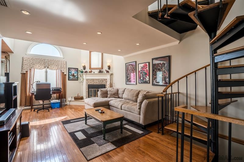 1 bedroom House For Sale: 118 Fairways.. - 2