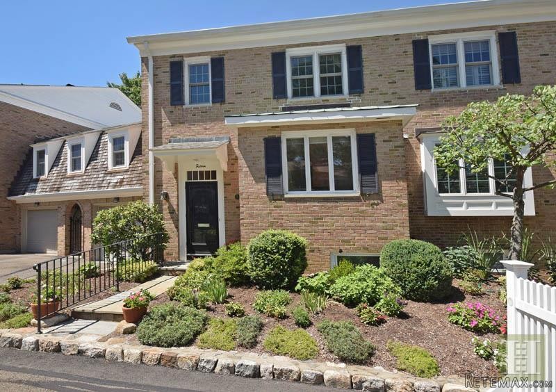 3 bedroom Apartment For Sale: 205 MAIN..
