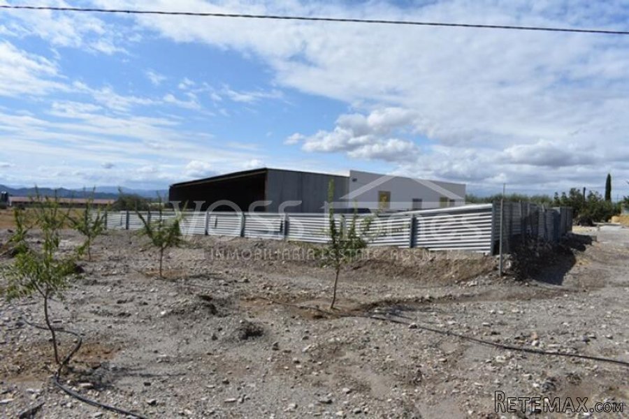 A lovely, very well kept country property of 274m2 with 3.. - 8