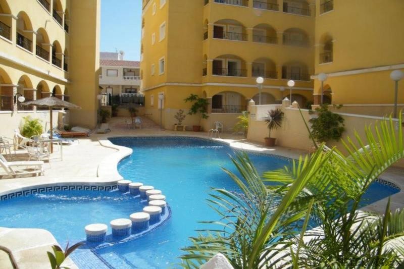 Apartment with Pool and Parking in.. - 2