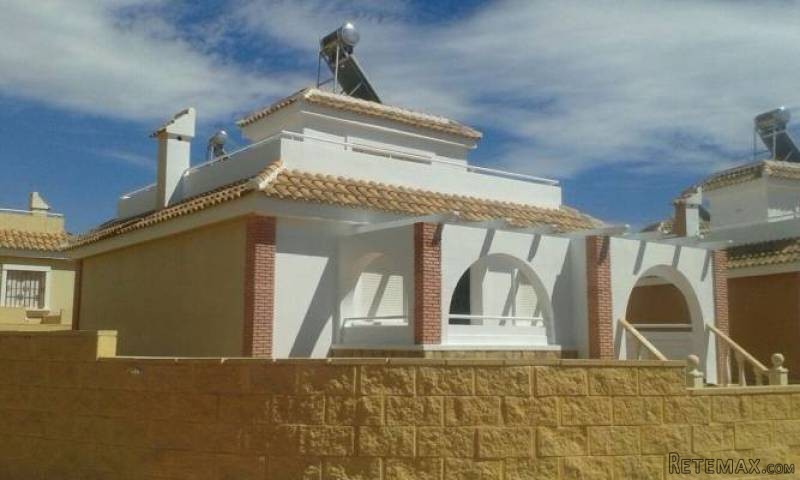 2 Bedroom 2 Bathroom Villa In Los..