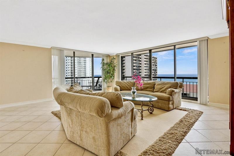 2 bedroom Residence For Sale: Singer.. - 2