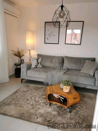 Prekrasan dizajnerski opremljen apartman s bazenom! - 7