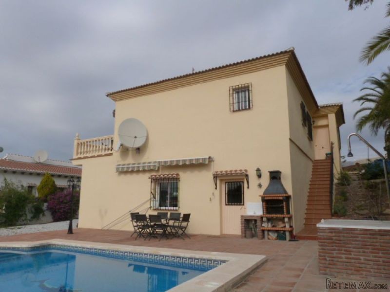 5 bedroom, 2 bathroom Villa, (build 120..