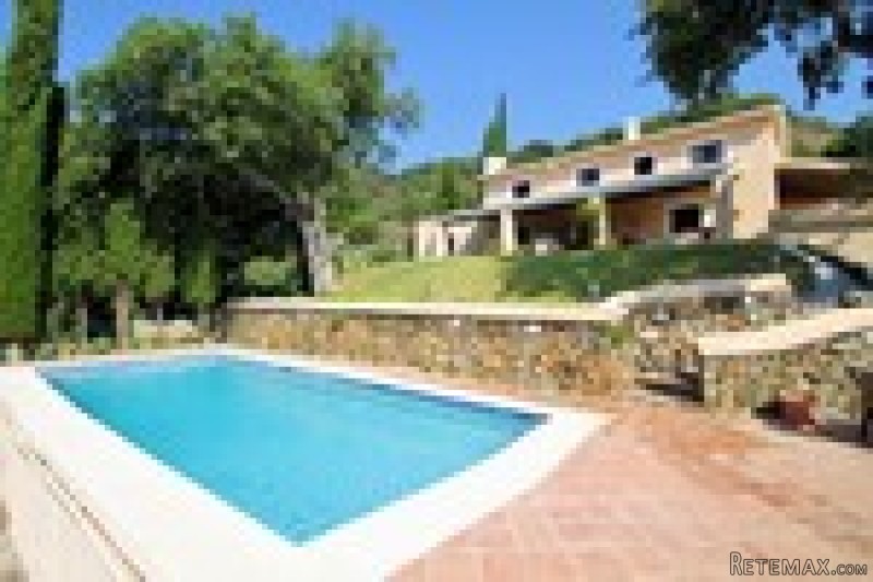 4 Bedrooms - Villa - Malaga - For Sale