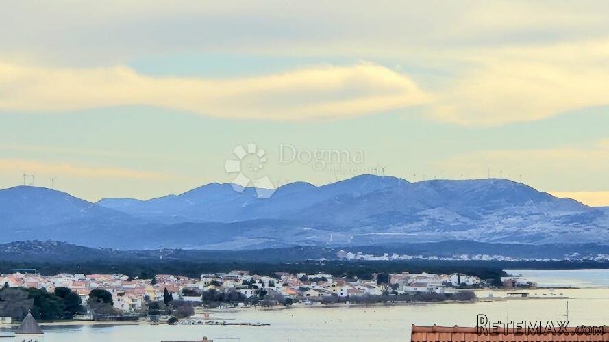 Luksuzan penthouse s privatnom krovnom terasom i pogledom na - 3