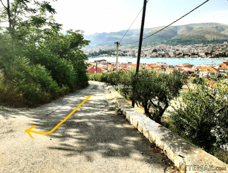 TROGIR-Atraktivno građevno zemljište s otvorenim pogledom na grad - 4