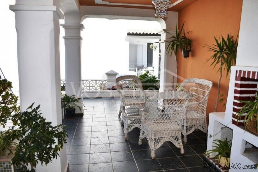 A huge, very attractive villa both inside and out in the.. - 4
