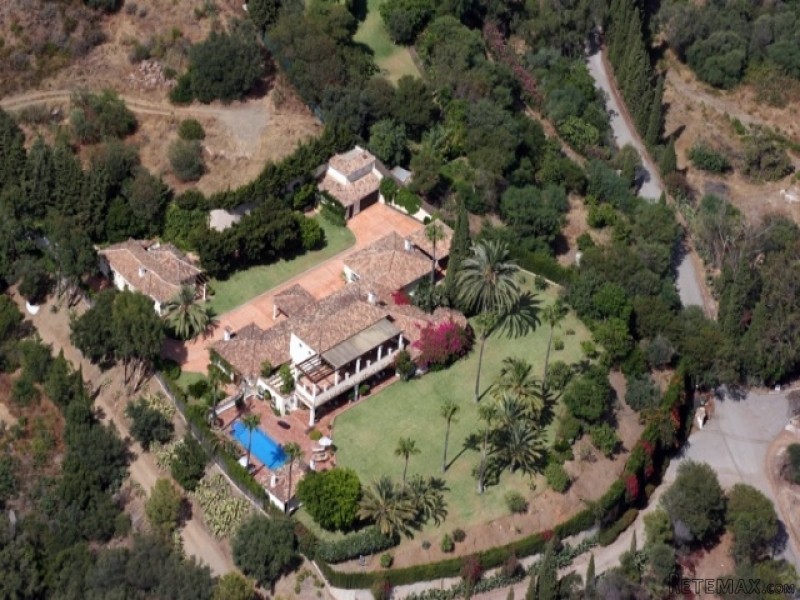 Spacious 6-Bedroom Villa For Sale In.. - 2