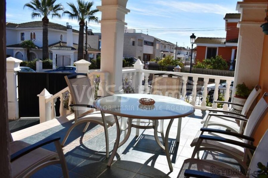A huge, very attractive villa both inside and out in the.. - 6
