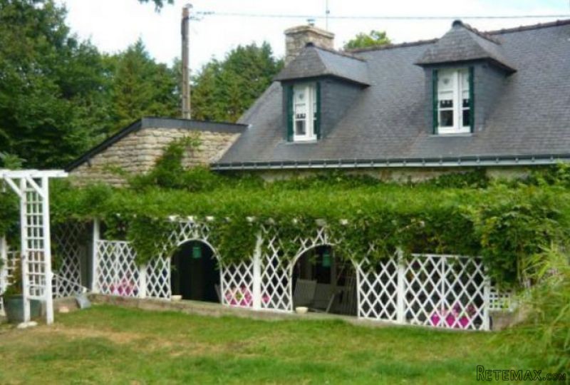 Cottage Style House, Delightful Garden