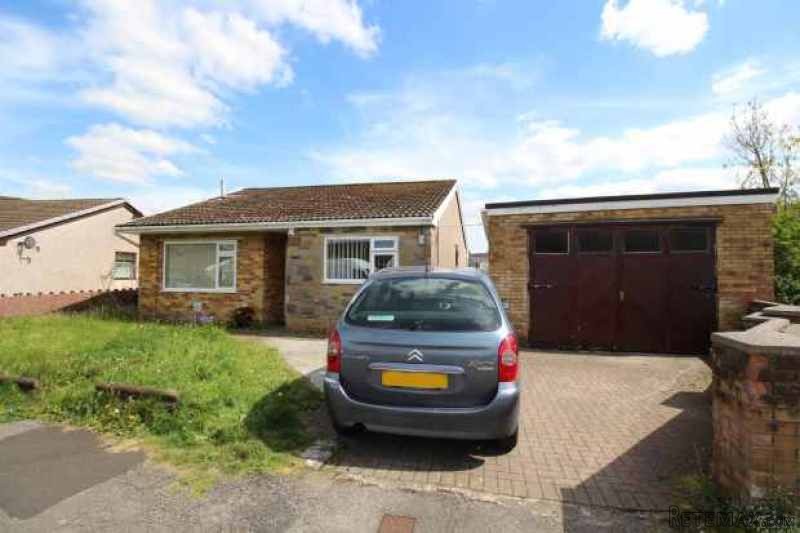 3 bedroom, Detached Bungalow house for..