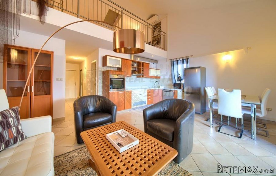 Apartman s otvorenim pogledom na more! Rijetkost na tržištu! - 9