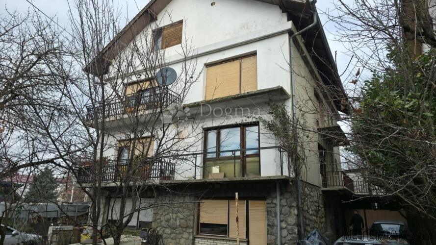 BJELOVAR, TRG STJEPANA RADIĆA – Kuća 280 m² s potencijalom z