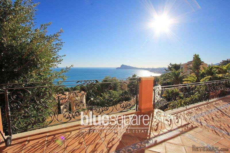 Palace in Altea Hills with 180° sea view