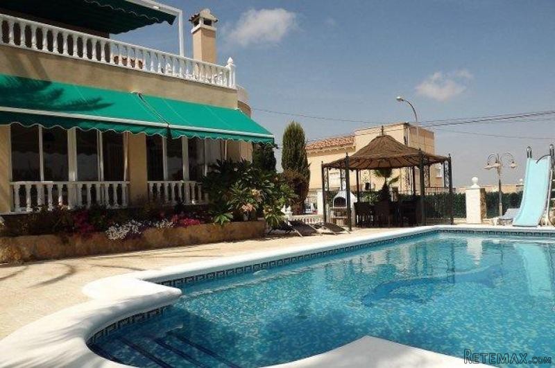 3 Bedrooms - Villa - Alicante - For Sale