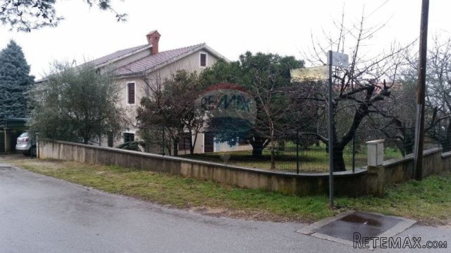 Samostojeća kuća u mirnom mjestu 10 km od Poreča - 2