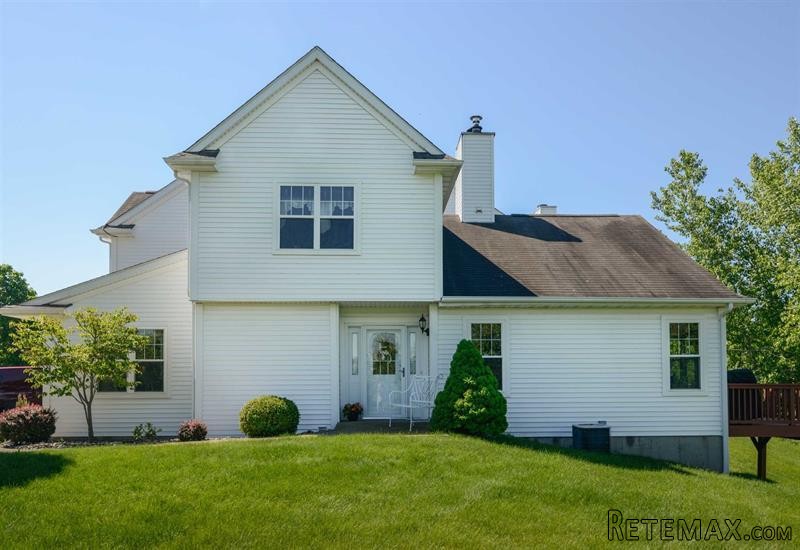 3 bedroom House For Sale: 30..