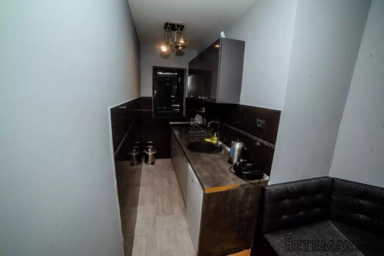 Prodajem fantastičnu kuću sa 3 LUX apartmana na najlepšoj lokaci - 2