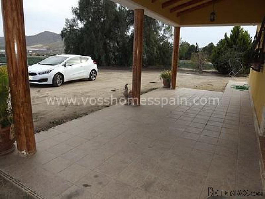 A HUGE 5 BEDROOMED VILLA in the country side just 5 MINS.. - 3