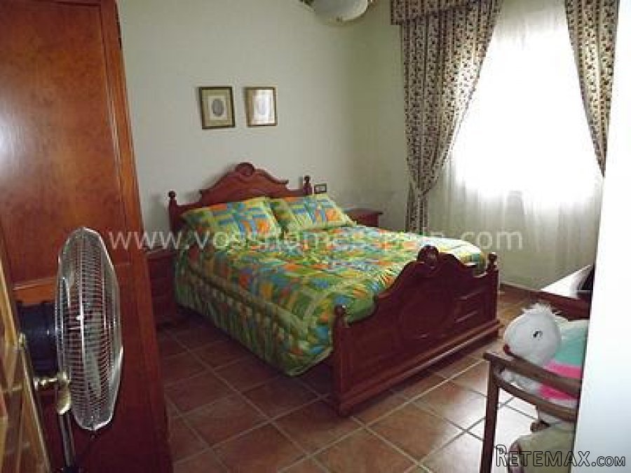 A HUGE 5 BEDROOMED VILLA in the country side just 5 MINS.. - 9