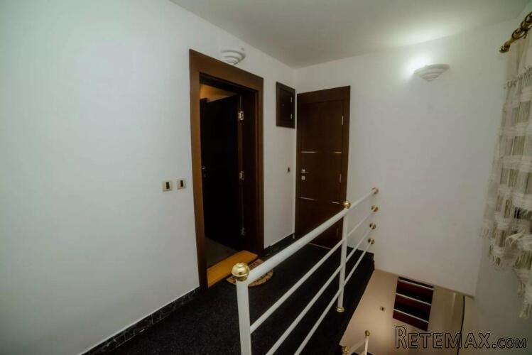 Prodajem fantastičnu kuću sa 3 LUX apartmana na najlepšoj lokaci - 9