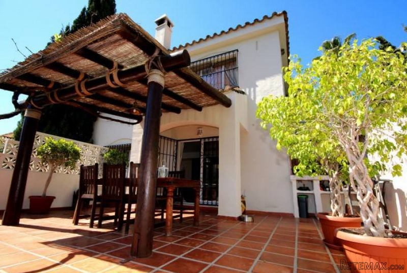 5 bedroom detached villa for sale
