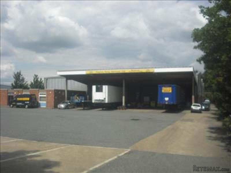 999 Thames Road, Crayford, Kent, DA1 4QH