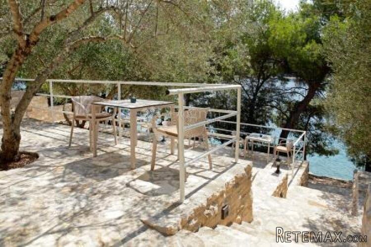 Mali obiteljski hotel, prvi red do mora, Vela Luka - 2