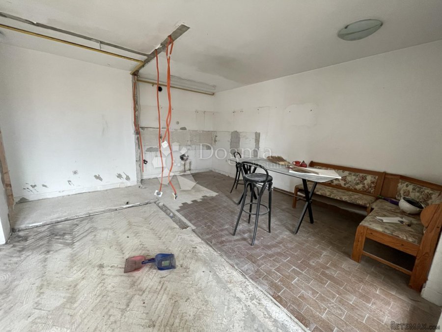 Stoja - stan na dvije etaže za adaptaciju - 2