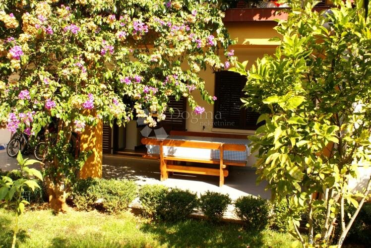 Prodaju se dva apartmana u Rovinju!