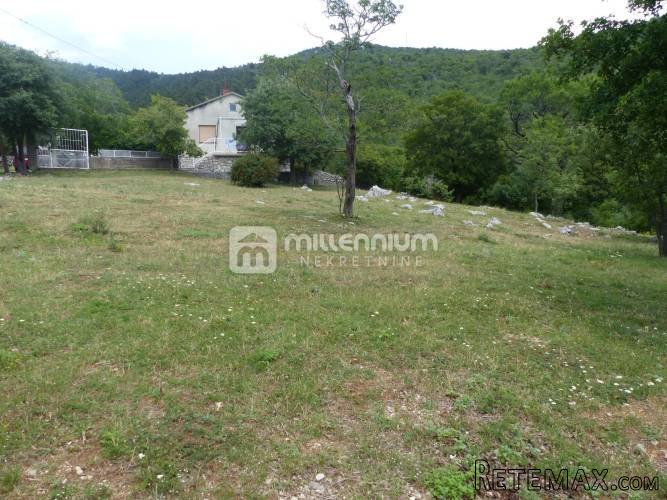 Novi Vinodolski, Ledenice, kuća s 2000m2 građevinskog terena