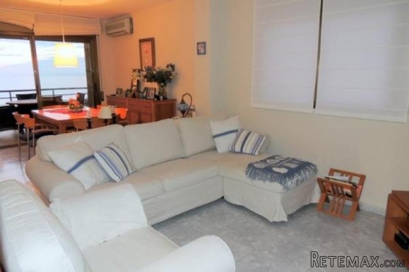 ROSES: Beautiful first line apartment.. - 2