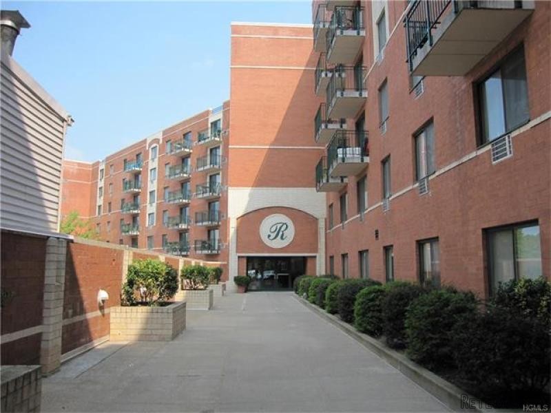 1 bedroom House For Sale: 123..