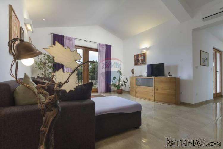 ISTRA, LIŽNJAN PREKRASNA VILLA S BAZENOM - 5