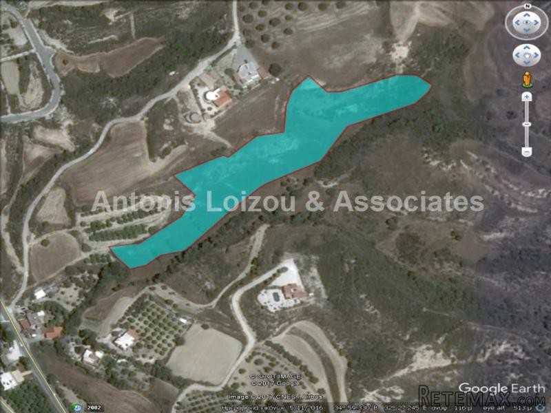 9,000 m2 Residential field in Goudi