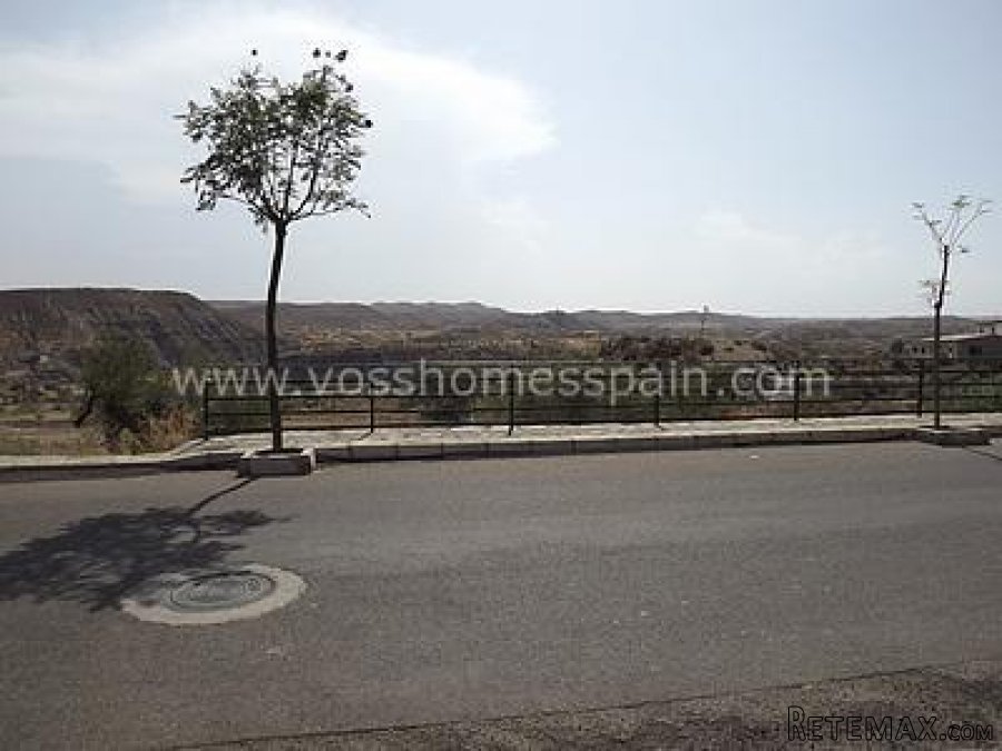 Large country property of 100m2 with 2,400m2 of URBANIZABLE.. - 6