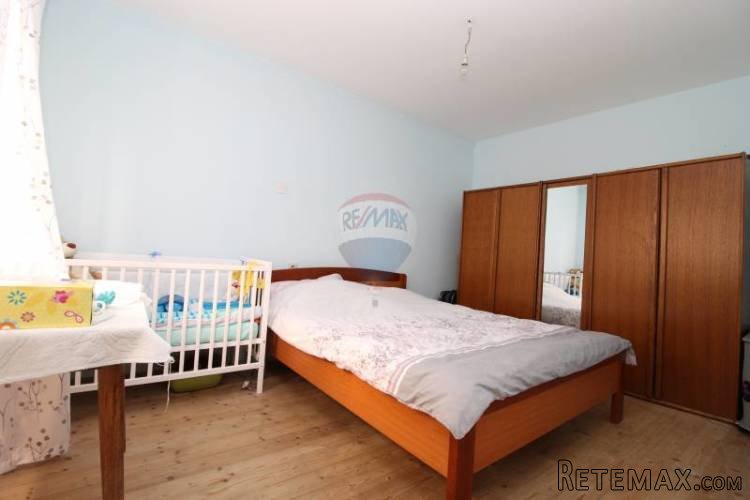Istra, Pula, Centar, djelomično renovirani stan od 90,58... - 3